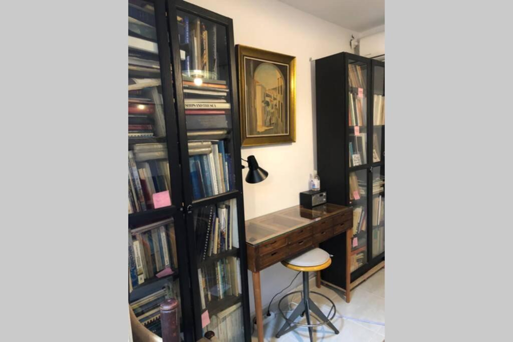 Exarcheia: Independent Ground Floor House. Apartment Athens Ngoại thất bức ảnh